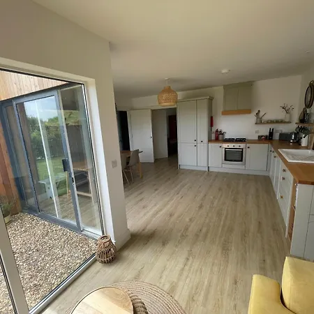 Ocean Breeze كورك